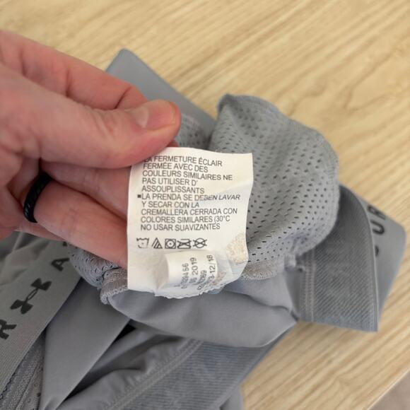 Under Armour Jacket Womens Medium Gray Heat Gear Loose Track Warm Up Pockets - Picture 12 of 13